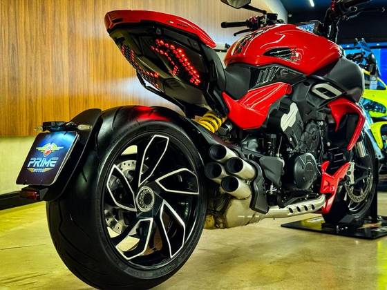DUCATI DIAVEL V4 DUCATI DIAVEL V4